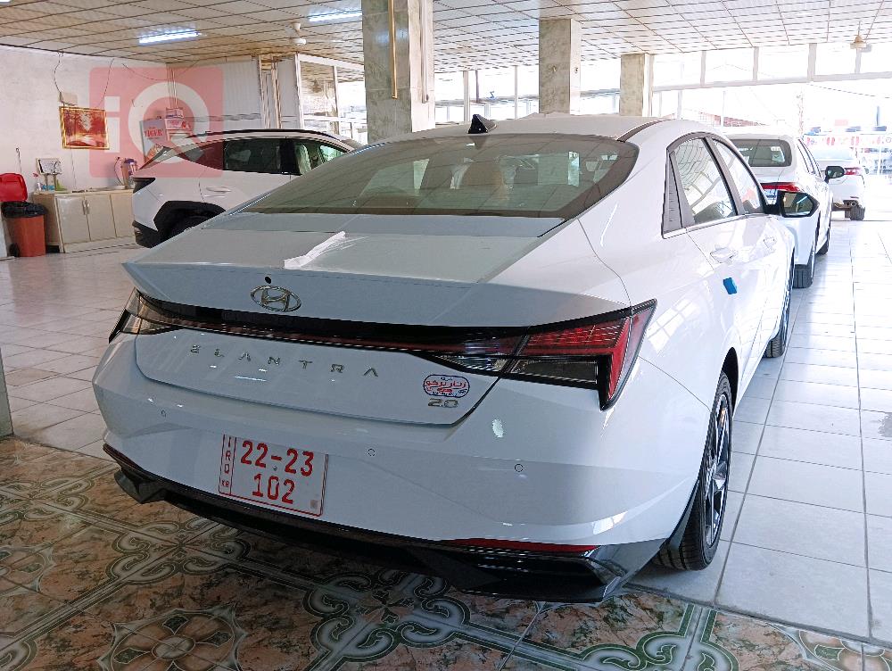 هیوندای ئەلەنترا